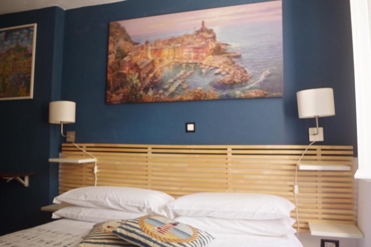 Ca Du Grifun Hotell Vernazza Exteriör bild